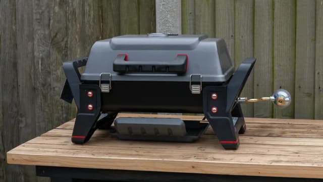 Char-Broil X200 Grill2Go Portable Gas BBQ