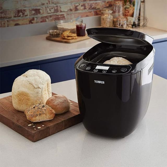 Tower T11003 Digital Bread Maker