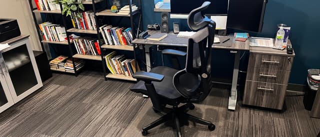 FlexiSpot C7 Ergonomic Office Chair